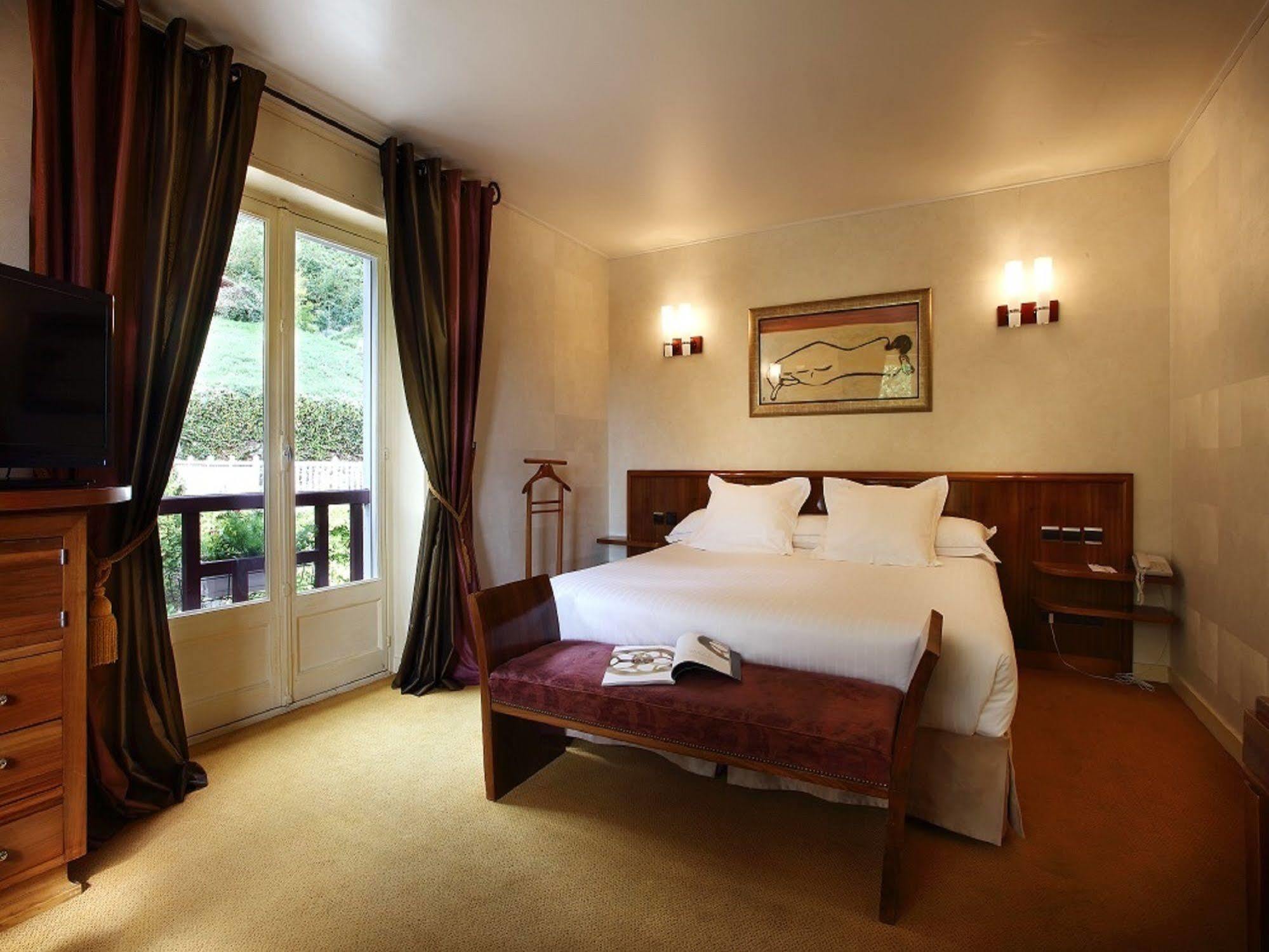 Hotel Ombremont Jean-Pierre Jacob Ле-Бурже-дю-Лак Екстер'єр фото