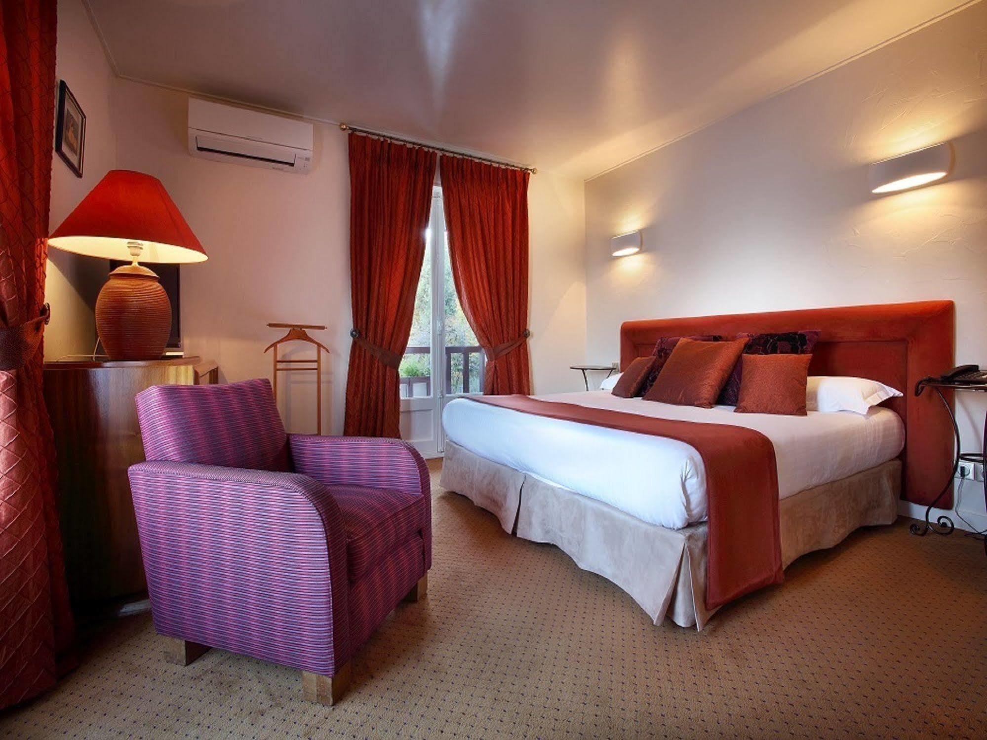 Hotel Ombremont Jean-Pierre Jacob Ле-Бурже-дю-Лак Екстер'єр фото