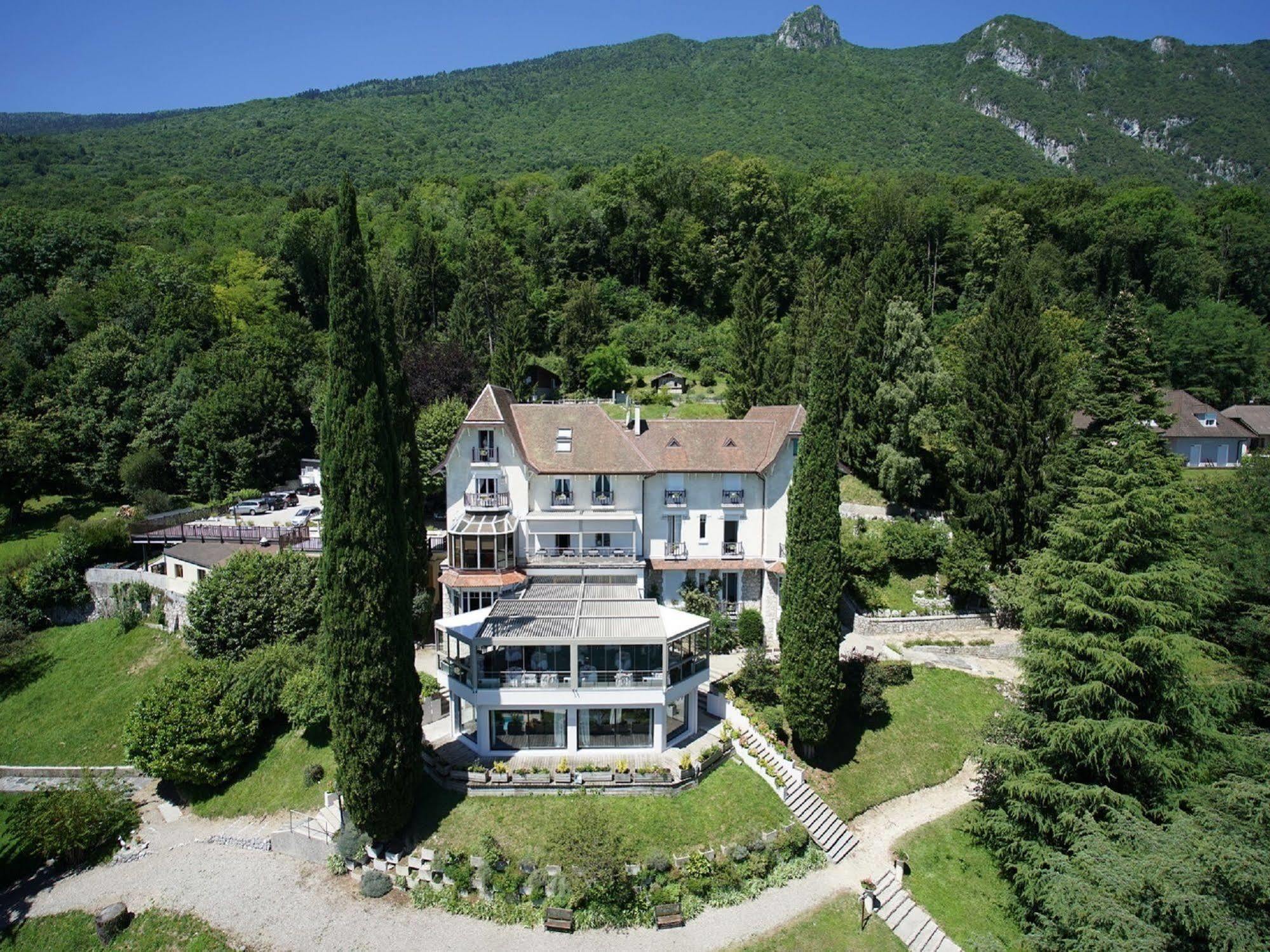 Hotel Ombremont Jean-Pierre Jacob Ле-Бурже-дю-Лак Екстер'єр фото
